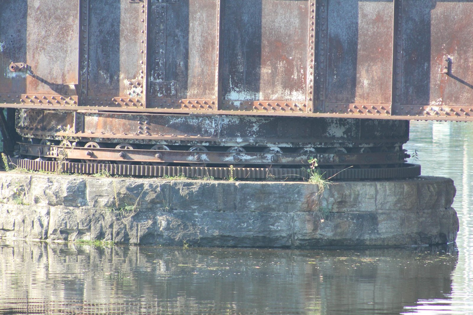 Drum and roller nest